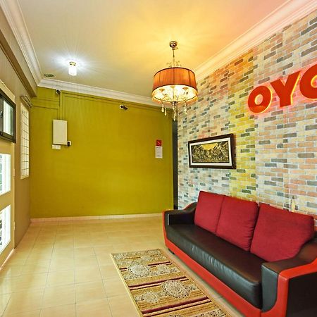 Oyo 90363 Nyamanya Inn Kuantan Bagian luar foto