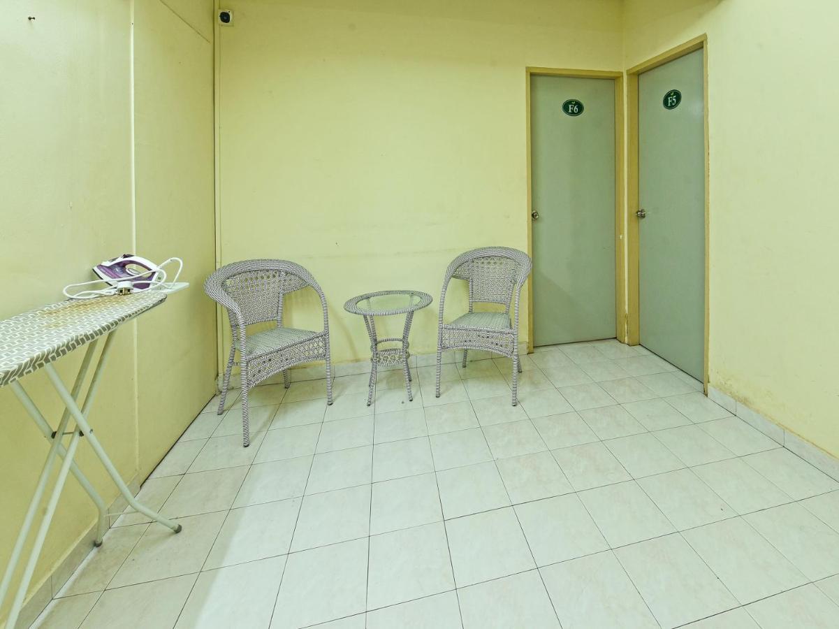 Oyo 90363 Nyamanya Inn Kuantan Bagian luar foto